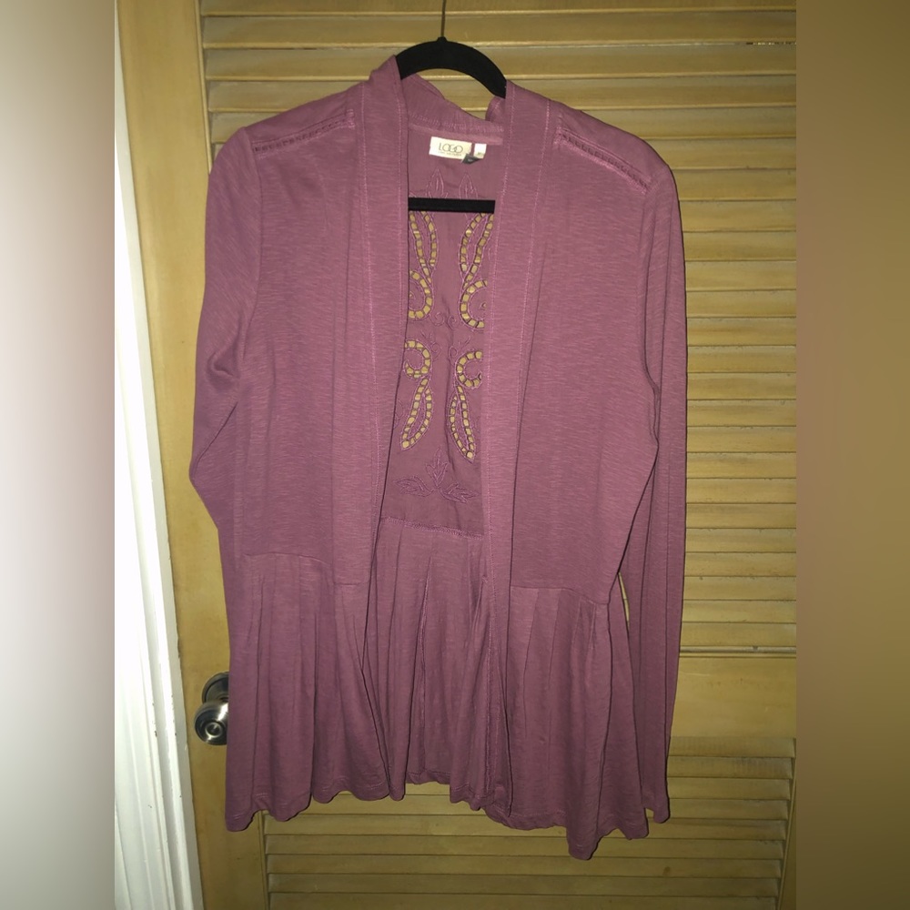 Logo by Lori Goldstein. Beautiful mauve duster long sleeve.